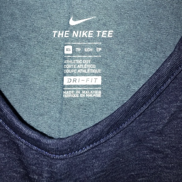 Nike Muscle Tee - Picture 2 of 2